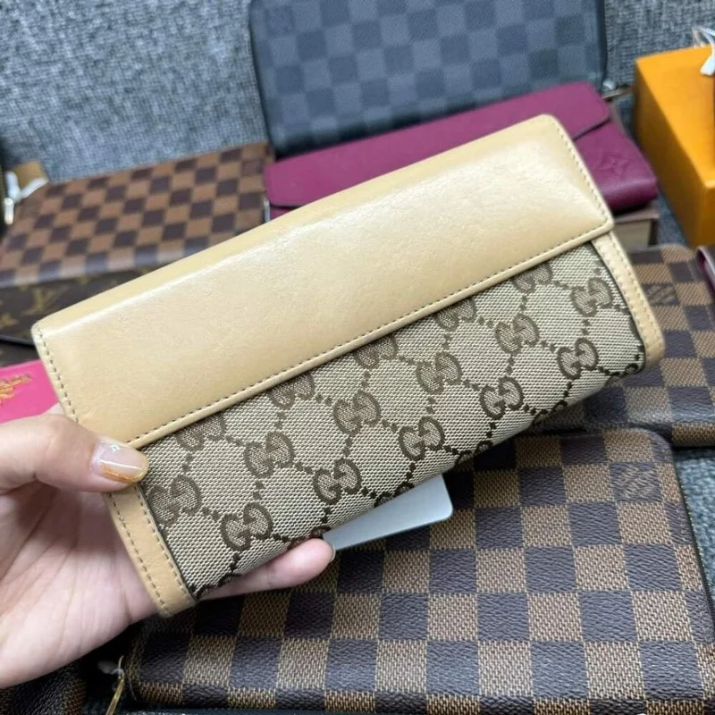 100% Authentic Gucci Leather Wallet