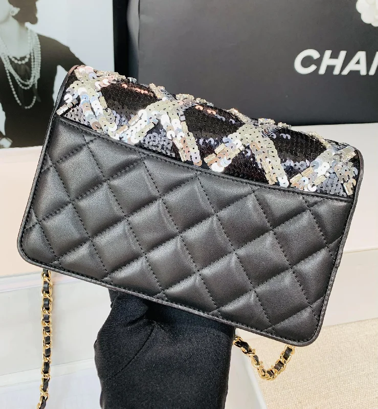 Chanel - Luxury Bag - CHL - 638