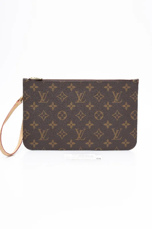 LOUIS VUITTON Monogram Wristlet