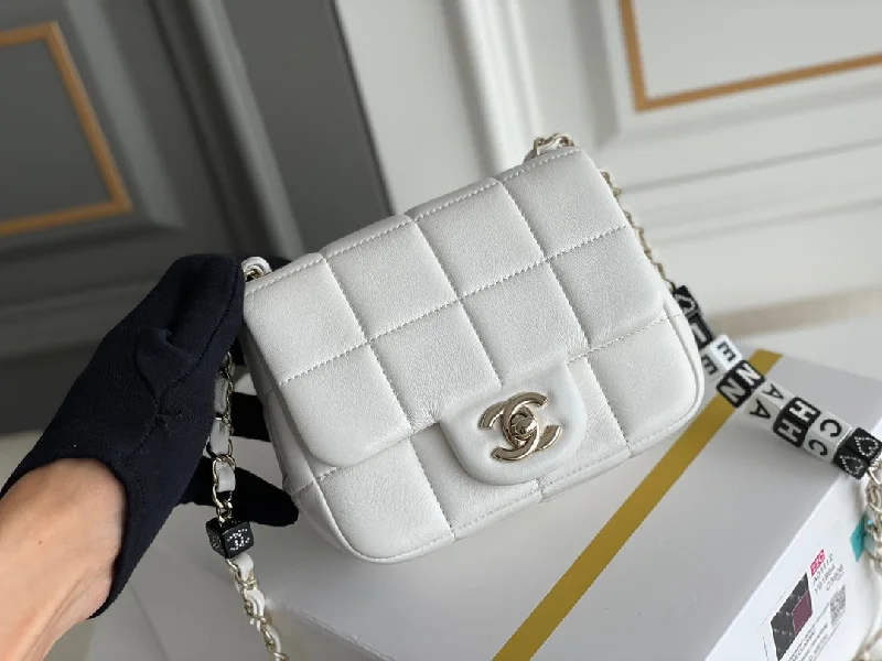 Chanel - Luxury Bag - CHL - 390