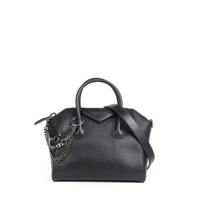 GIVENCHY - Sac à main Antigona Givenchy en cuir lisse noir