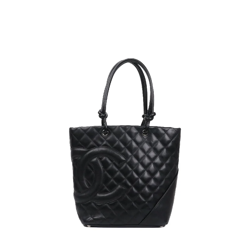 CHANEL - Sac à main Cambon Chanel en cuir matelassé noir